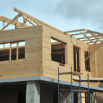 Czy warto zdecydować się na budowę domu pod klucz z pomocą profesjonalnej firmy budowlanej?